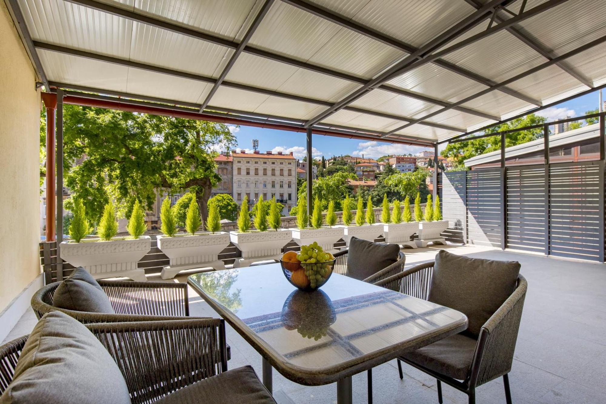 Apartment Greenri Риека Экстерьер фото